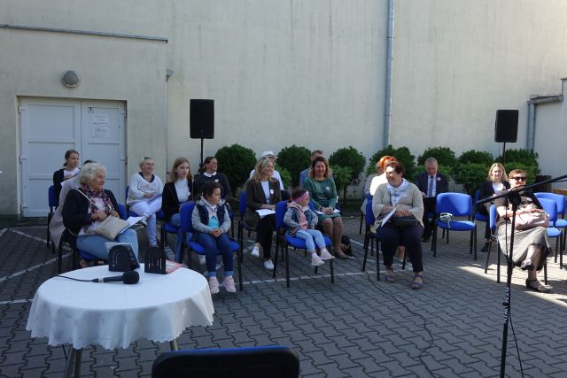 Uczestnicy Narodowego Czytania