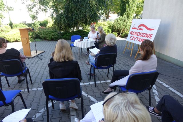 Uczestnicy Narodowego Czytania