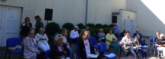 Uczestnicy Narodowego Czytania