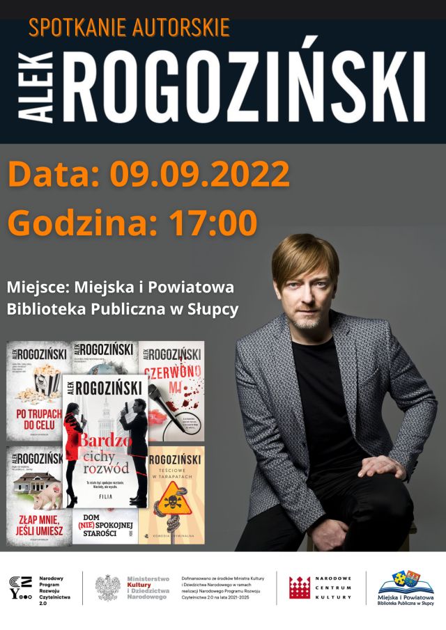 na ciemnym siwym tle informacja o spotkaniu i zdjęcie mężczyzny w czarnej koszulce i siwej marynarce, w dolnym lewym rogu okładki książek