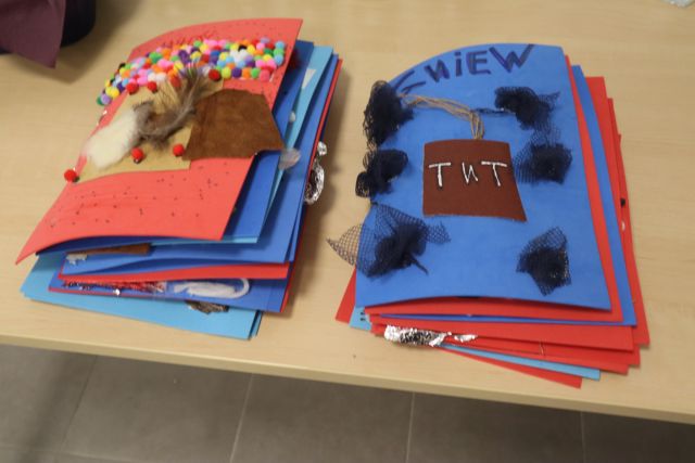 książka sensoryczna wykonana przez dzieci