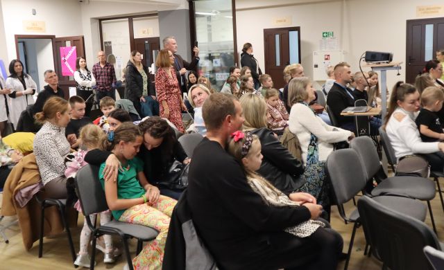 liczna publiczność zgromadzona na Nocy Bibliotek