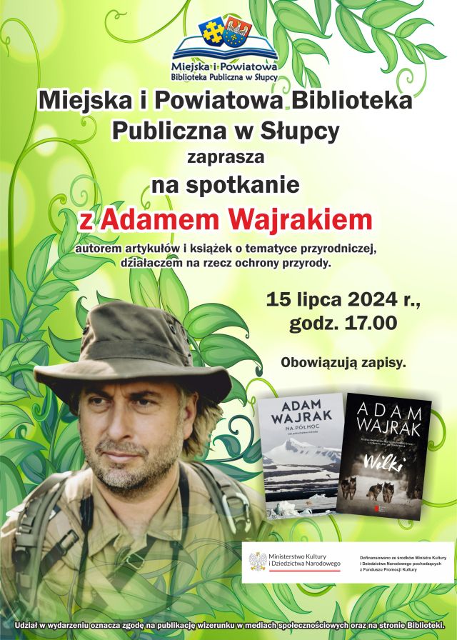 plakat z mężczyzną w kapeluszu, tło dżungla. Na plakacie zaproszenie na spotkanie i u góry logo biblioteki, na dole logotyp MKiDN