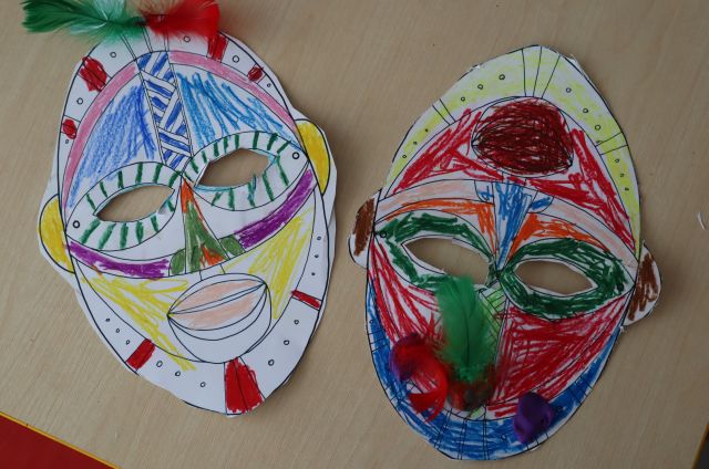 dwie maski afrykańskie