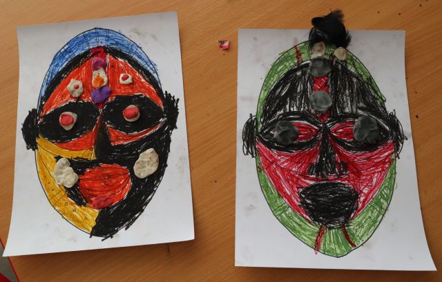 dwie maski afrykańskie