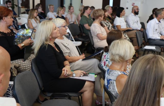 na zdjęciu uczestnicy uroczystości