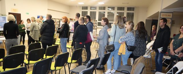 kolejka po autograf autora