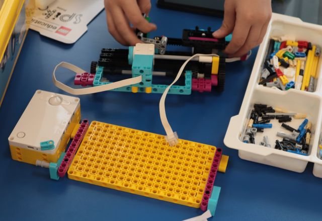maszyna z klocków Lego Spike Prime