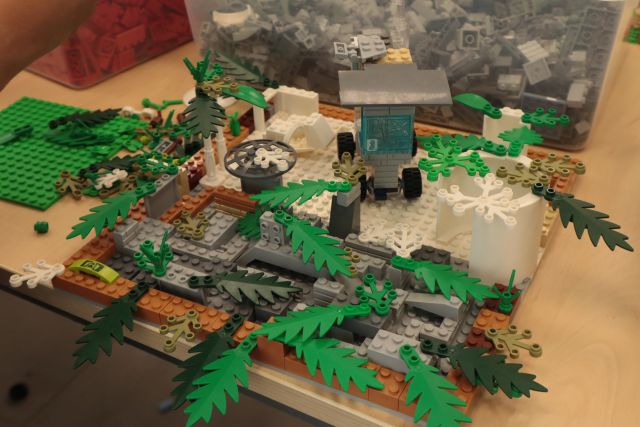 budowla z klocków Lego