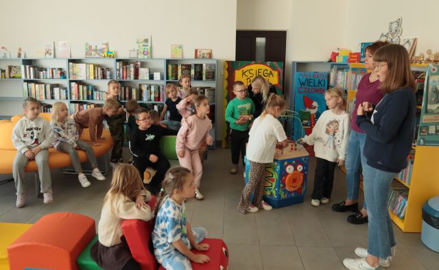 przedszkolaki w Kąciku Malucha