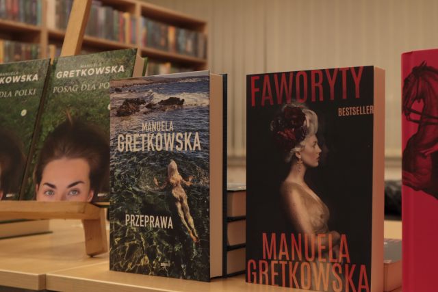 Wystawa książek Manueli Gretkowskiej