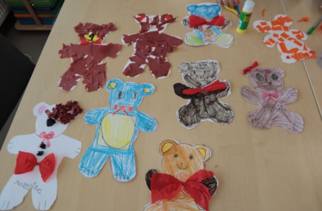 misie wyklejone papierem i pomalowanie przez dzieci