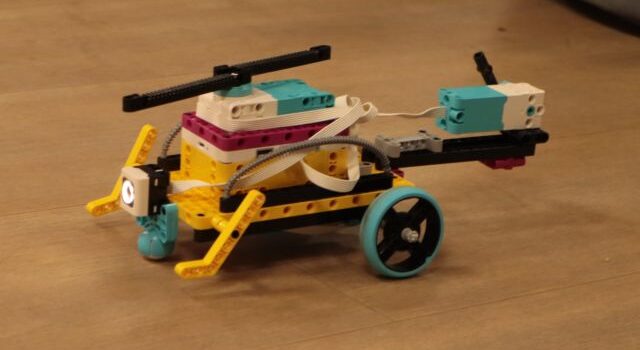 helikopter z klocków LEGO